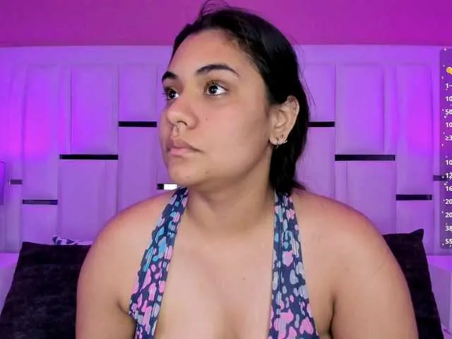 Live sex webcam photo for AlannaWest #291844520
