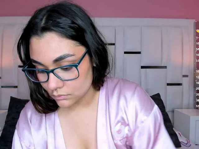 Live sex webcam photo for AlannaWest #291853929