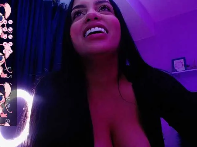 Live sex webcam photo for Alannavalery #276926540