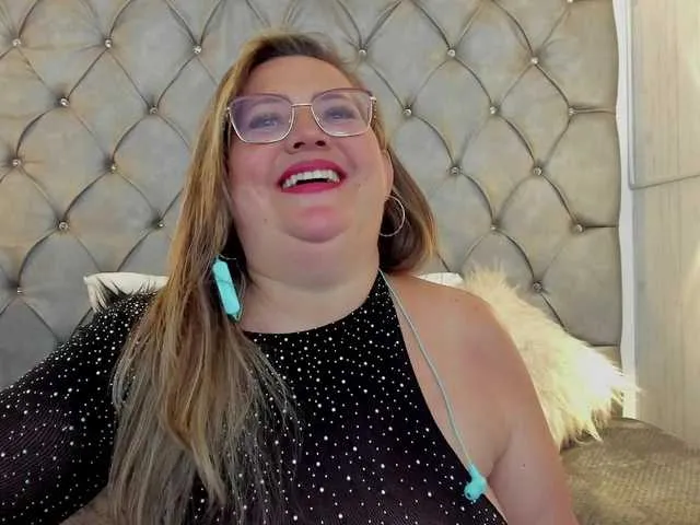 Live sex webcam photo for AlannyFox #277099612