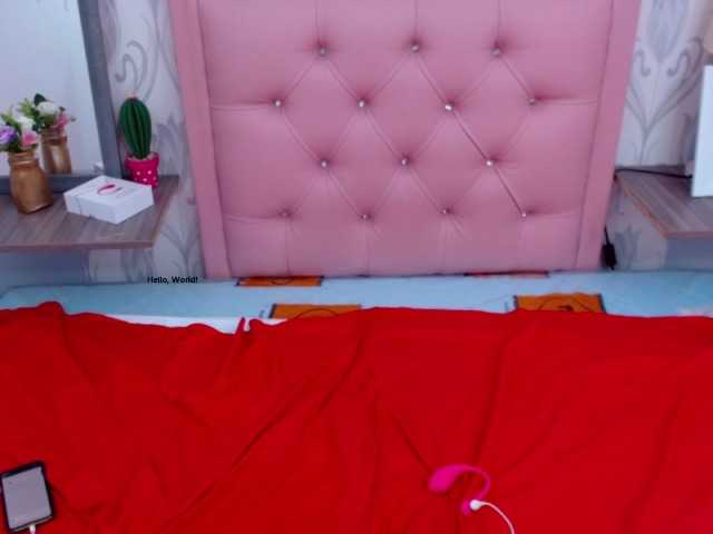 Live sex webcam photo for AlaskaMiller #271947061