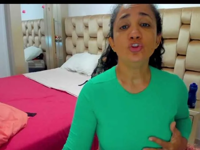 Live sex webcam photo for AlaskaMiller #277571994