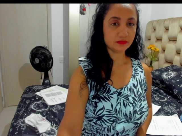 Live sex webcam photo for AlaskaMiller #290163309