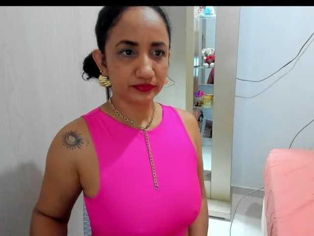 Live sex webcam photo for AlaskaMiller #292179731