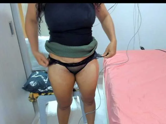 Live sex webcam photo for AlaskaMiller #292210184