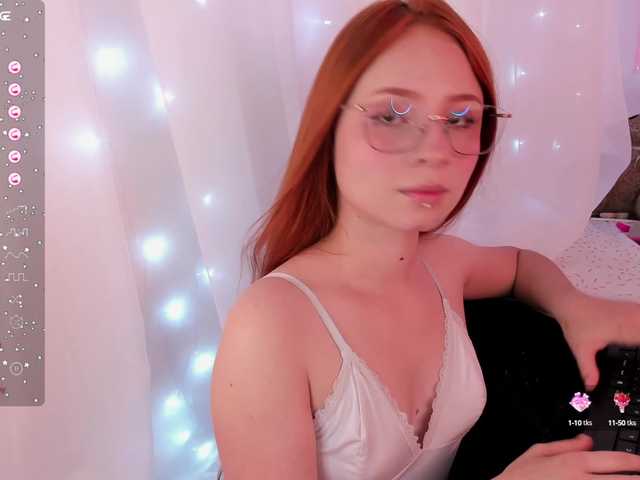 Live sex webcam photo for Alasska-Lumi #277473427