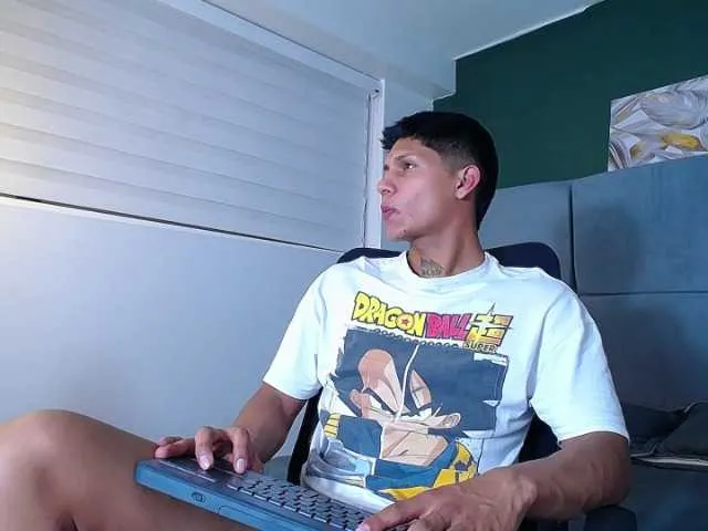 Live sex webcam photo for Albert-Heart #275739043