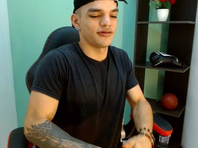 Live sex webcam photo for AlbertBernal69 #276355551