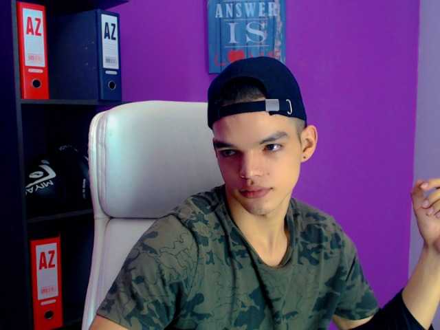 Live sex webcam photo for AlbertBernal69 #276384954