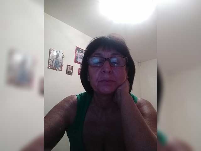 Live sex webcam photo for AlbinaXPretty #275554242