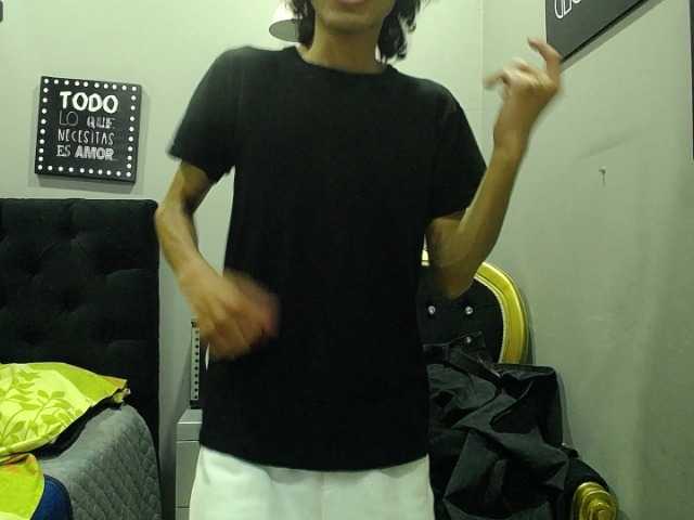 Live sex webcam photo for Alcon-16 #276976846