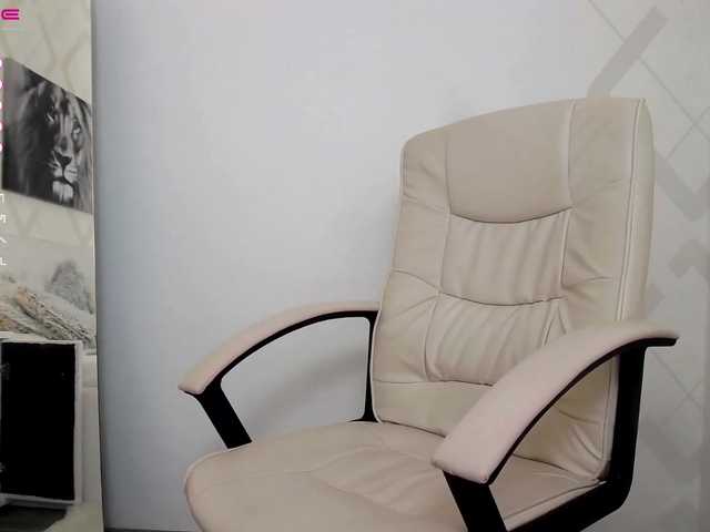 Live sex webcam photo for AleAlexia #275426656