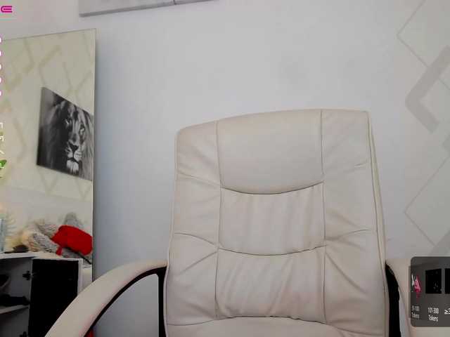 Live sex webcam photo for AleAlexia #275529319