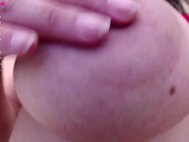 Live sex webcam photo for AleAlexia #275672773