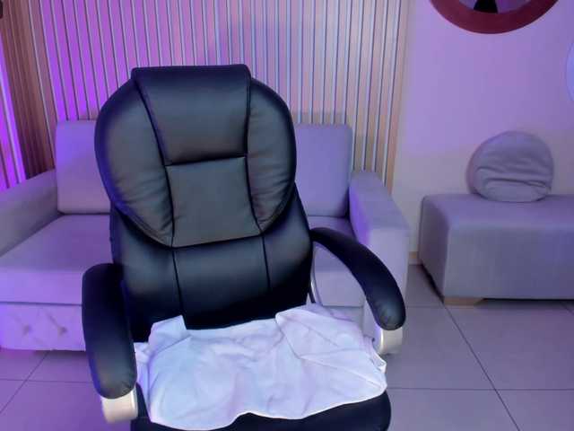 Live sex webcam photo for AleCorleone #275548004