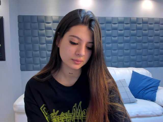 Live sex webcam photo for AleCorleone #275834359