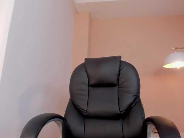 Live sex webcam photo for AleCorleone #275928125