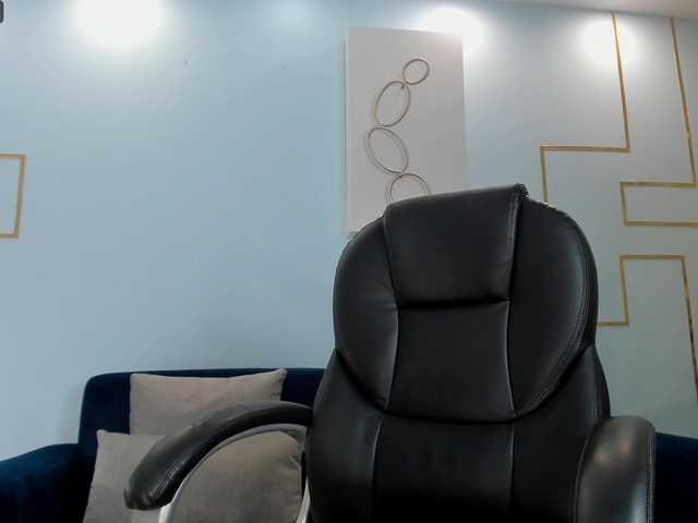 Live sex webcam photo for AleCorleone #276195639