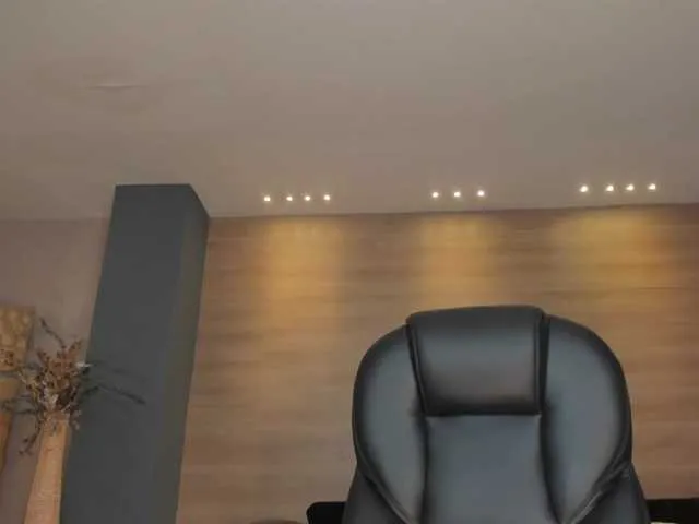 Live sex webcam photo for AleCorleone #276526293