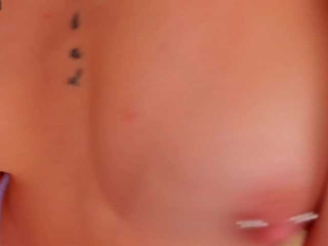 Live sex webcam photo for AleCorleone #291275970