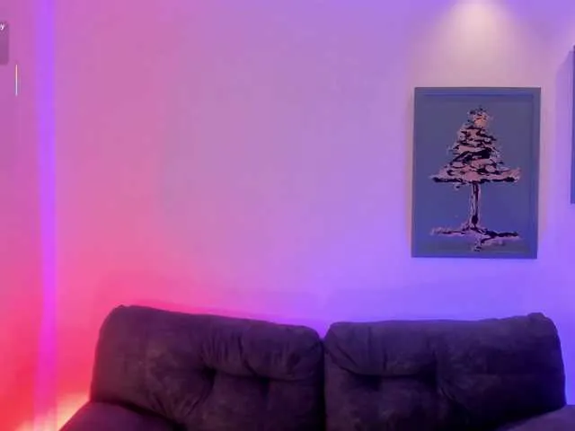 Live sex webcam photo for AleCorleone #292379940