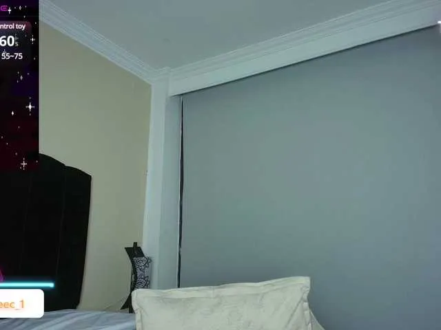 Live sex webcam photo for AlecAndrews #290993907