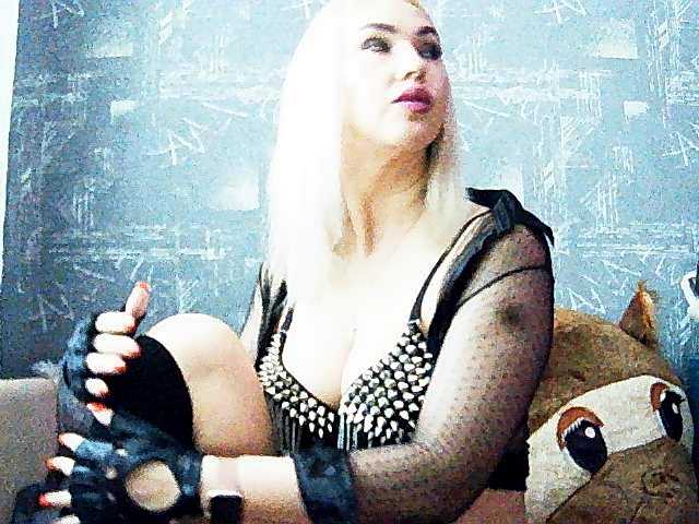 Live sex webcam photo for Alecsandra30m #271965864