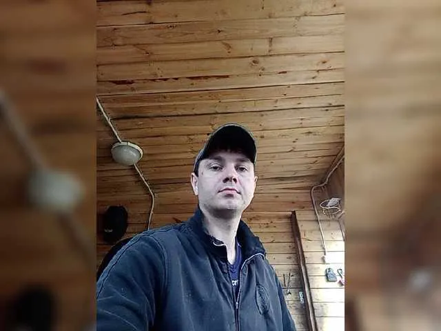 Live sex webcam photo for Aleexso #275522747