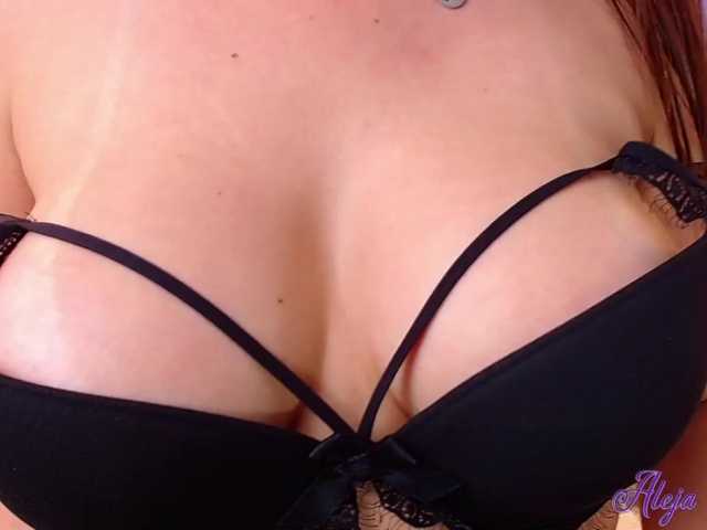 Live sex webcam photo for AlejaMoore #272713192
