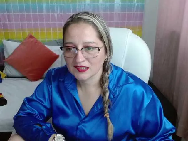 Live sex webcam photo for alejandramilf #274593383