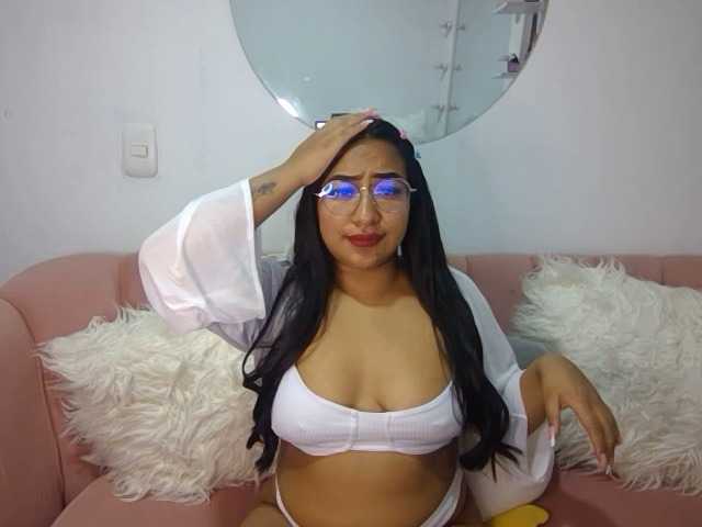 Live sex webcam photo for Alejandriaaa #276015628