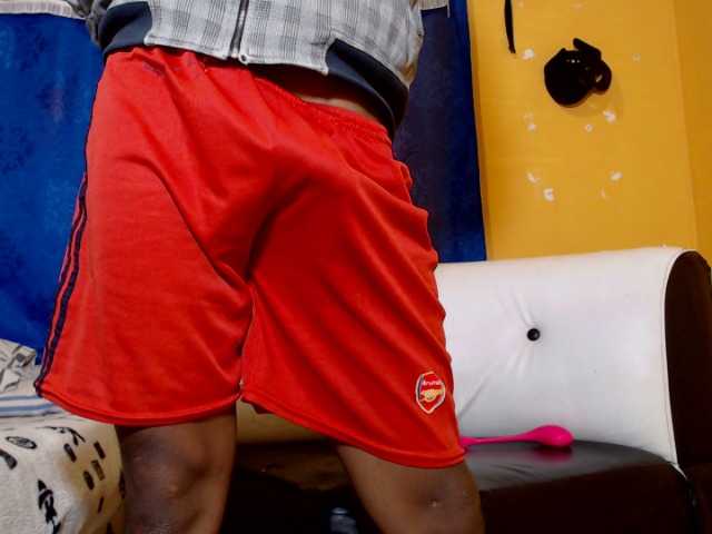 Live sex webcam photo for AlejoKhalifa #276106702