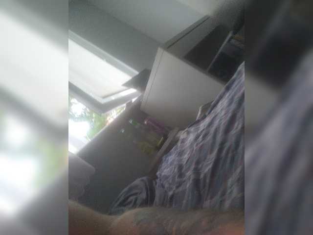 Live sex webcam photo for AleksRena #275728959