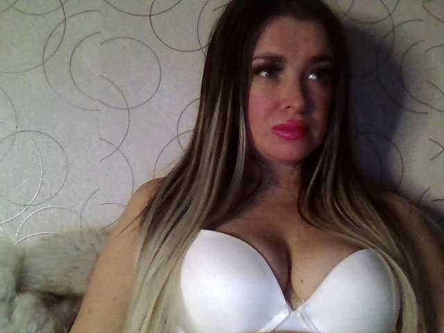 Live sex webcam photo for Aleksa-11 #290370016