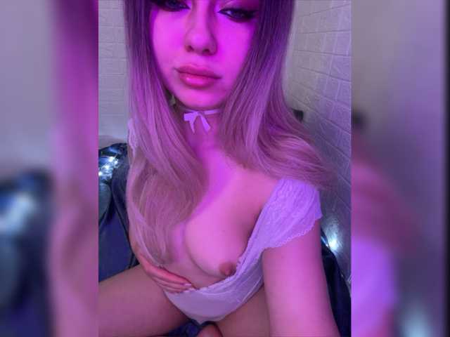 Live sex webcam photo for Aleksa-mrs #276939685