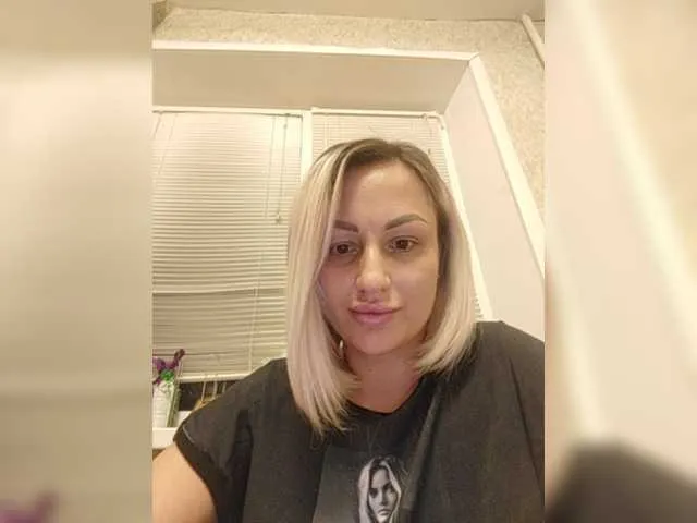 Live sex webcam photo for AleksaElisa #276419737