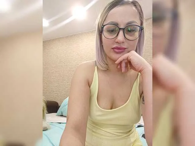 Live sex webcam photo for AleksaElisa #276635615