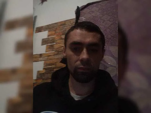 Live sex webcam photo for Alekseypoxy7i #277062163