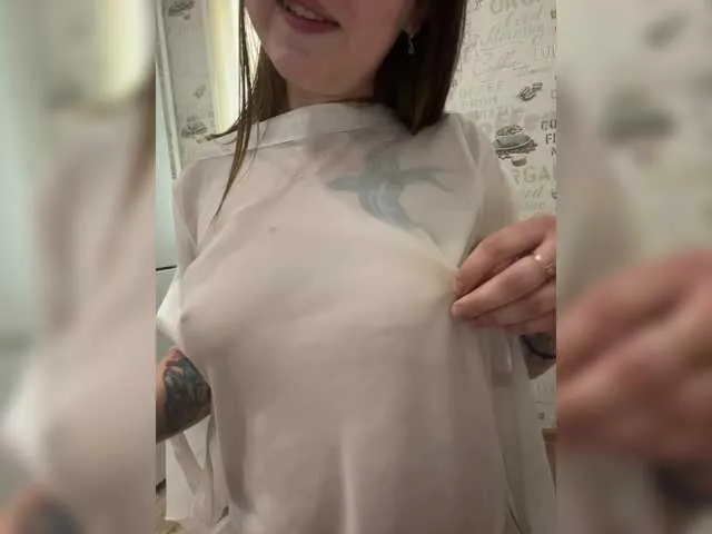 Live sex webcam photo for Alena121 #291399417