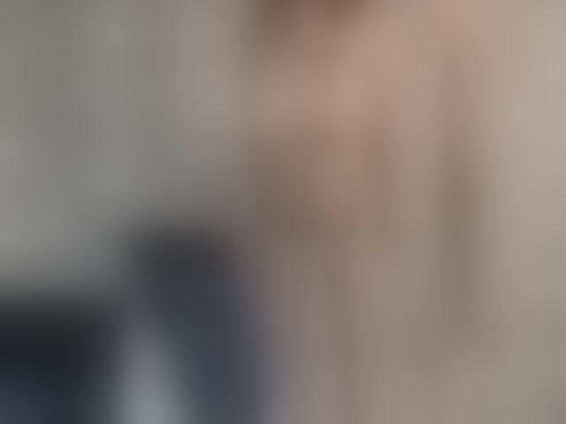 Live sex webcam photo for Alena121 #294004285
