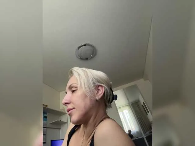 Live sex webcam photo for Alenaa #291076306