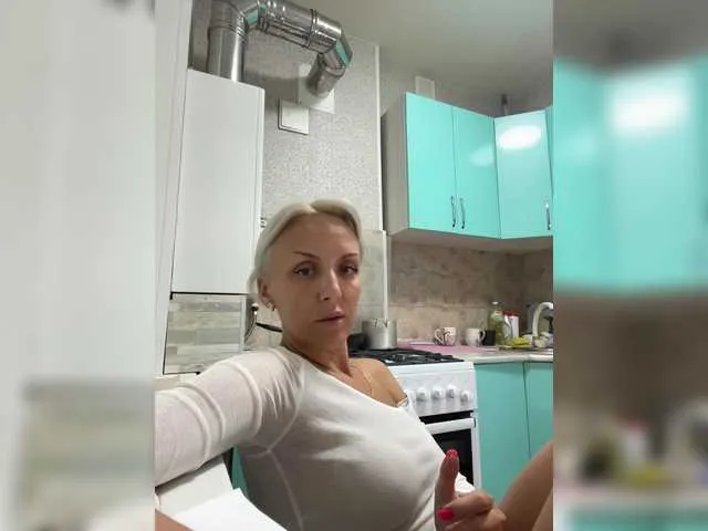 Live sex webcam photo for Alenaa #291187225