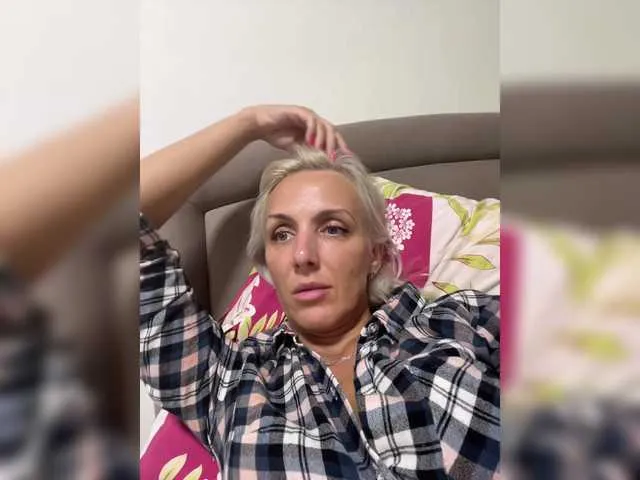 Live sex webcam photo for Alenaa #291240996