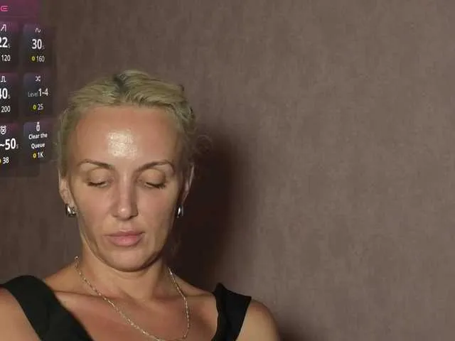 Live sex webcam photo for Alenaa #291630776