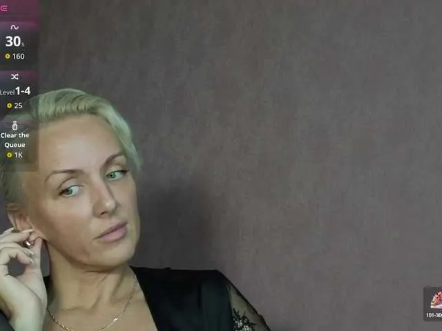 Live sex webcam photo for Alenaa #291803740