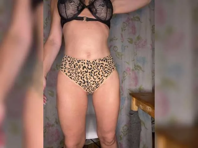 Live sex webcam photo for Alenkahot #293970792