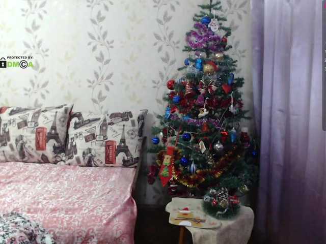 Live sex webcam photo for Alenushka888 #271923184