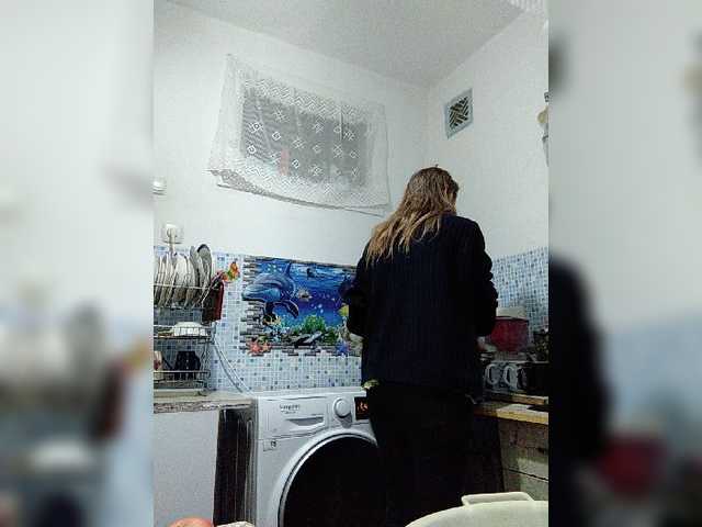 Live sex webcam photo for Alenushka888 #271951463