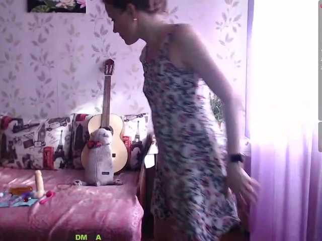 Live sex webcam photo for Alenushka888 #272306126