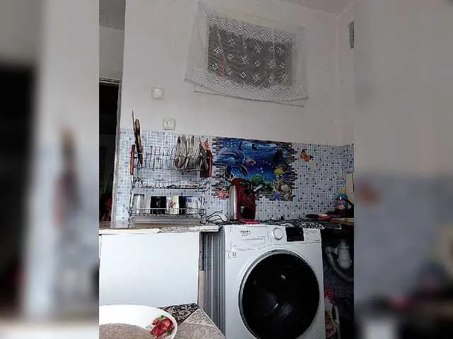 Live sex webcam photo for Alenushka888 #272808875